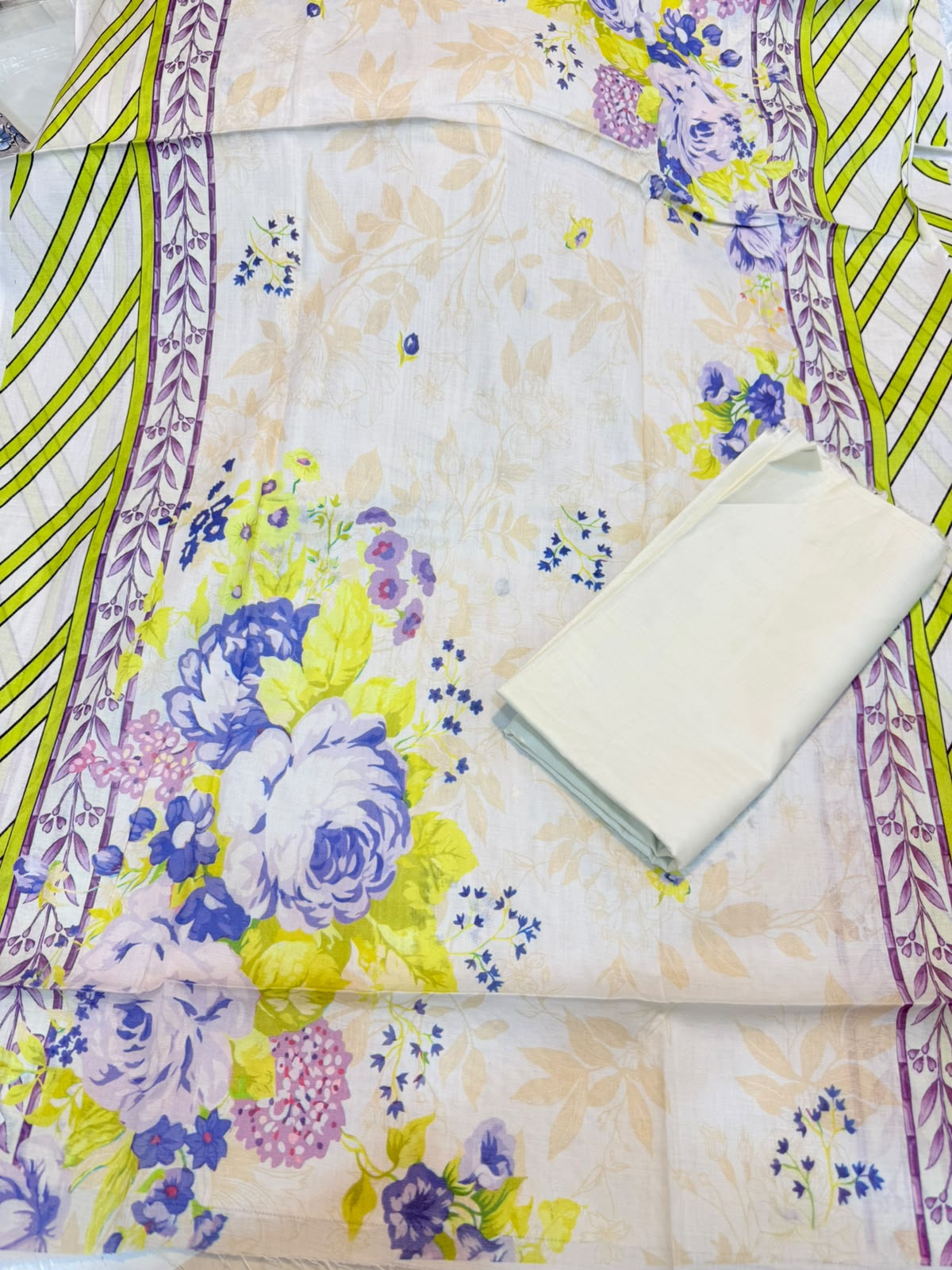 2pc Alaya Lawn Shirt with Trouser