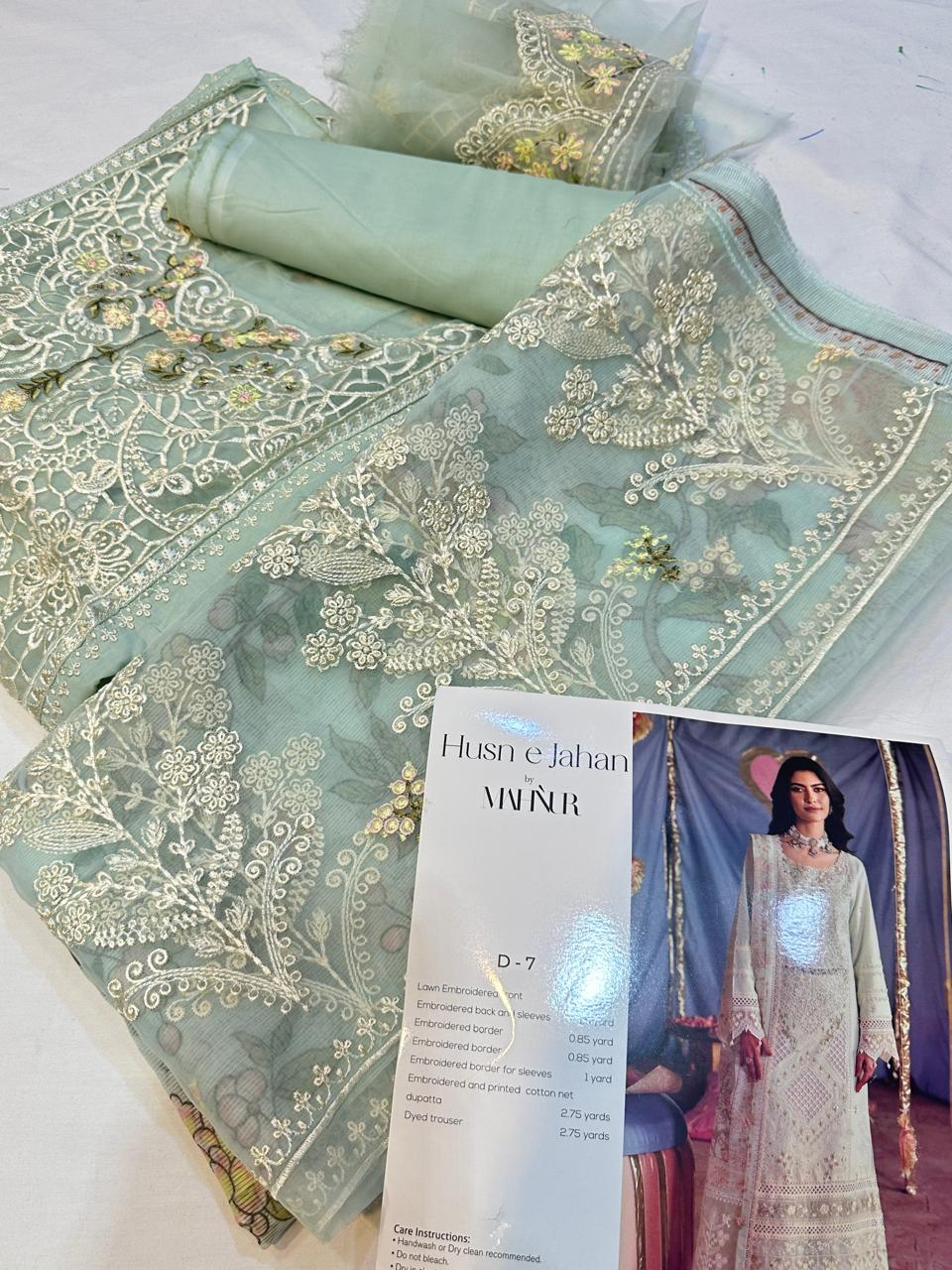 3pc Mahnoor Luxury Lawn