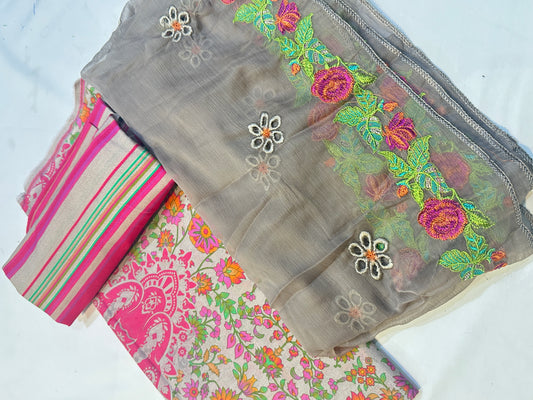 Luxury lawn 3pc charizma