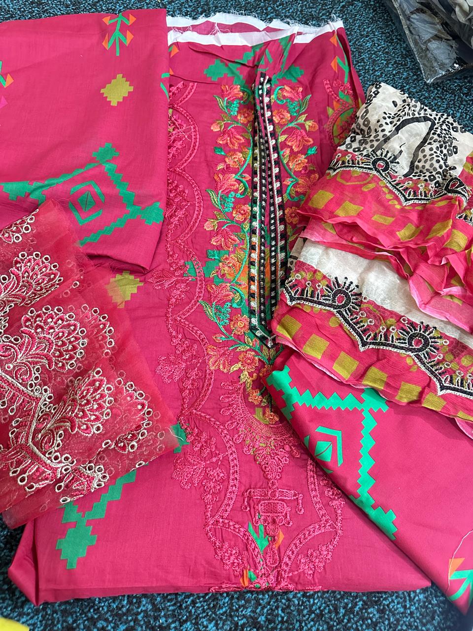 3pc Charizma Luxury Lawn suit