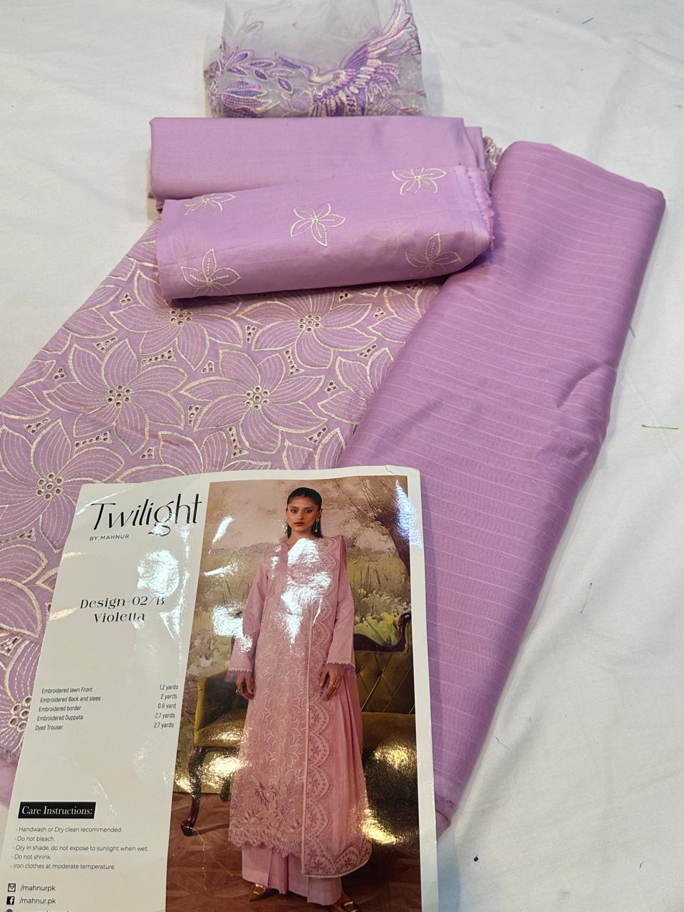 3pc Mahnoor Luxury Lawn